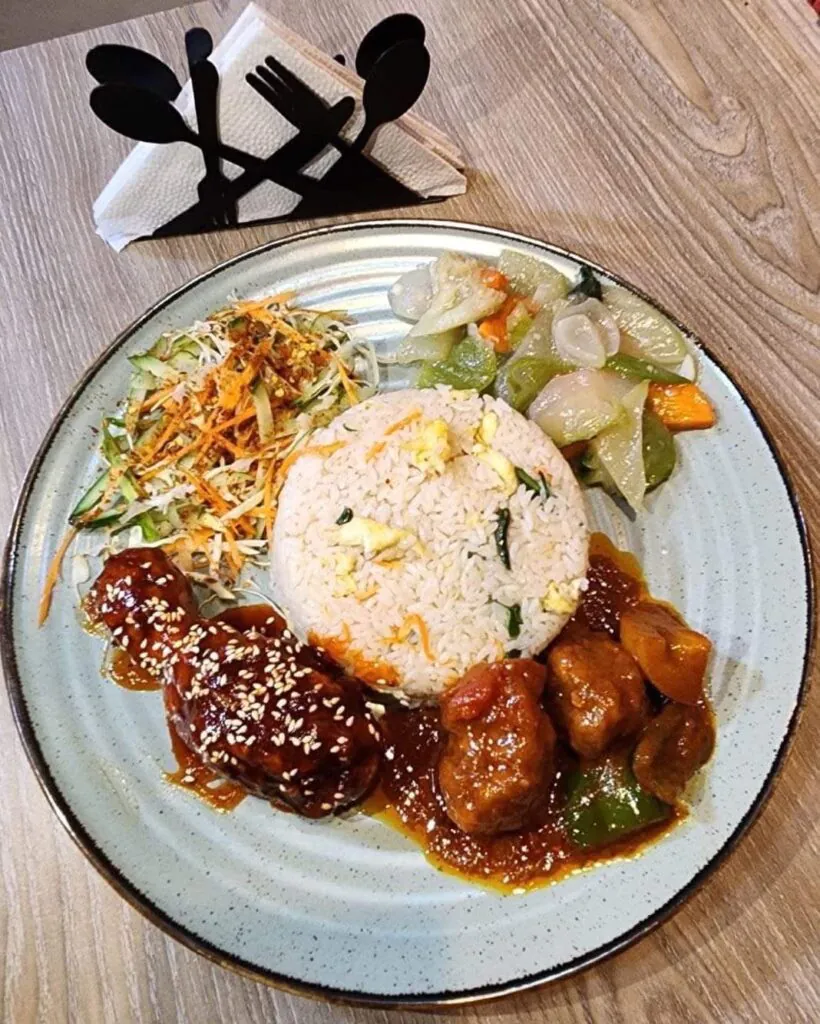 চিরকুট রেস্টুরেন্ট (chirkut Reasturent) cover 2